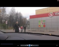 Дети в Конаково переходят через «перекресток 12 дорог», рискуя жизнью